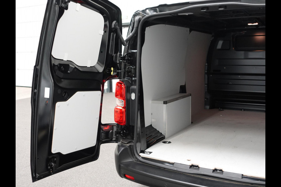 Opel Vivaro 2.0 BlueHDi 145PK L3 Automaat Navigatie Parkeersensoren Trekhaak Bluetooth