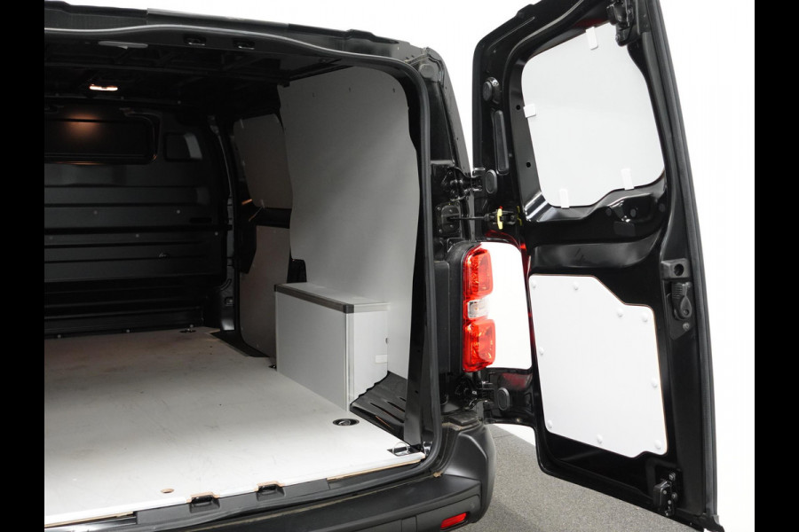 Opel Vivaro 2.0 BlueHDi 145PK L3 Automaat Navigatie Parkeersensoren Trekhaak Bluetooth