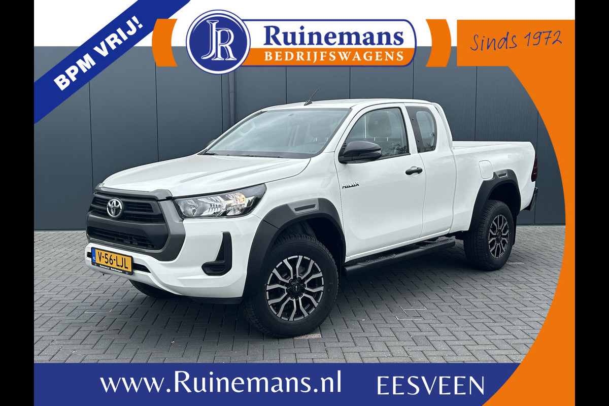 Toyota Hilux 2.4 D-4D XTRA CAB / 3.5 TONS TREKHAAK / !! NIEUW !! BPM VRIJ / TREPLANKEN // 4x4 / AIRCO / CRUISE / 3.500 KG TREKGEWICHT Toyota Hilux 2.4 D-4D XTRA CAB / 3.5 TONS TREKHAAK / !! NIEUW !! BPM VRIJ / TREPLANKEN // 4x4 / AIRCO / CRUISE / 3.500 KG TREKGEWICHT