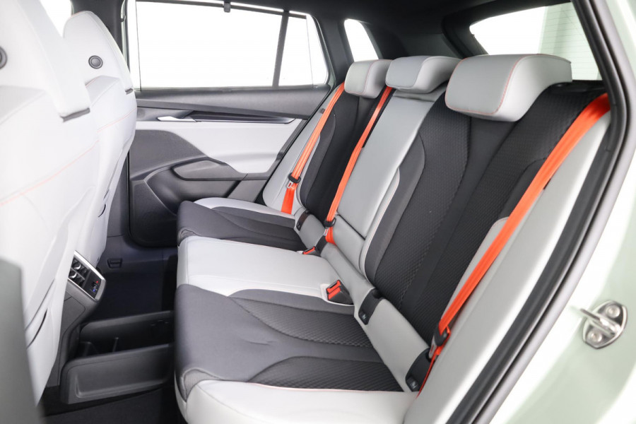 Škoda Elroq 85 Business Edition 286 PK | Business Upgrade Plus | 20 inch Neptune | Lodge interieur | Trekhaak | Warmtepomp | Winter pakket