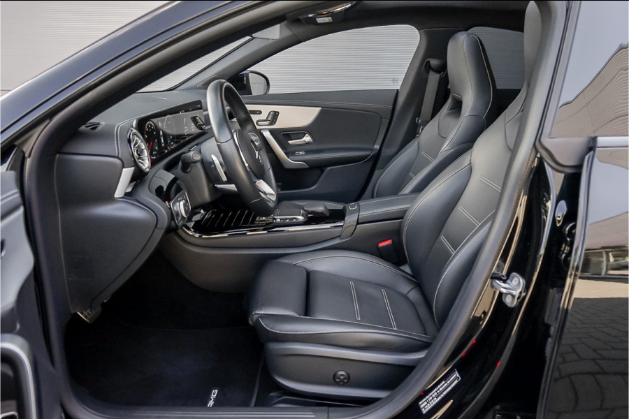 Mercedes-Benz CLA-Klasse 250 e AMG Pano Leder Ambiente Camera 19"