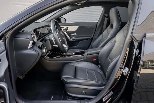 Mercedes-Benz CLA-Klasse 250 e AMG Pano Leder Ambiente Camera 19"