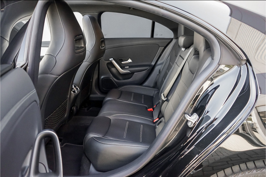 Mercedes-Benz CLA-Klasse 250 e AMG Pano Leder Ambiente Camera 19"