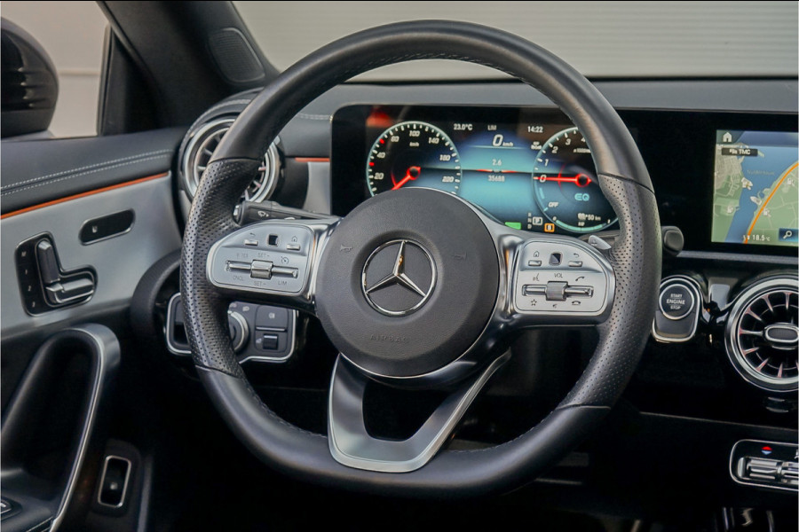 Mercedes-Benz CLA-Klasse 250 e AMG Pano Leder Ambiente Camera 19"
