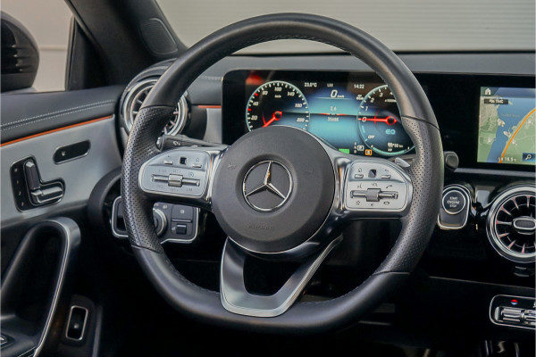 Mercedes-Benz CLA-Klasse 250 e AMG Pano Leder Ambiente Camera 19"
