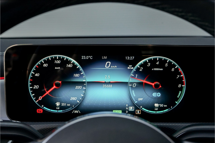 Mercedes-Benz CLA-Klasse 250 e AMG Pano Leder Ambiente Camera 19"