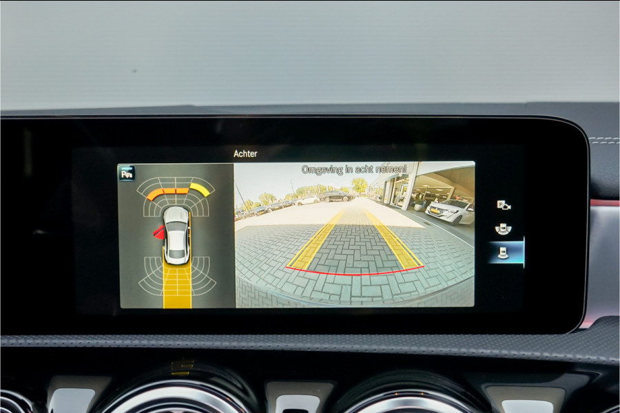 Mercedes-Benz CLA-Klasse 250 e AMG Pano Leder Ambiente Camera 19"