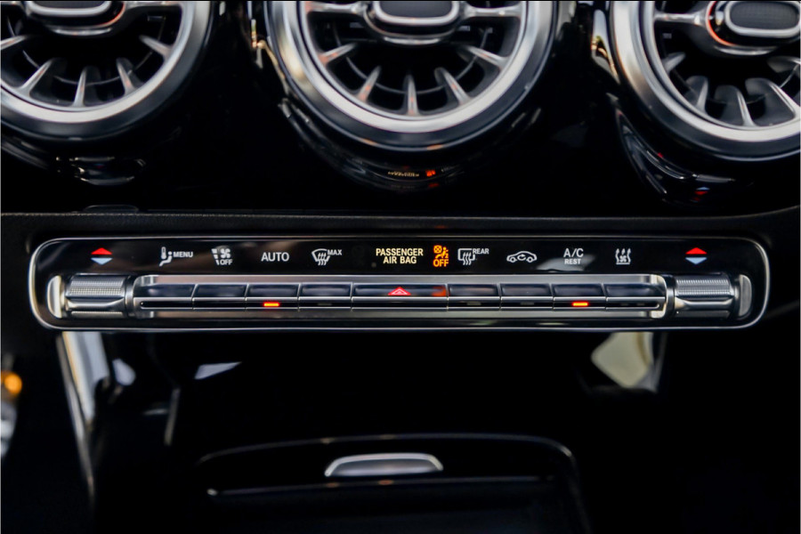 Mercedes-Benz CLA-Klasse 250 e AMG Pano Leder Ambiente Camera 19"