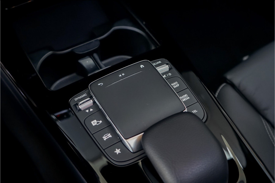 Mercedes-Benz CLA-Klasse 250 e AMG Pano Leder Ambiente Camera 19"