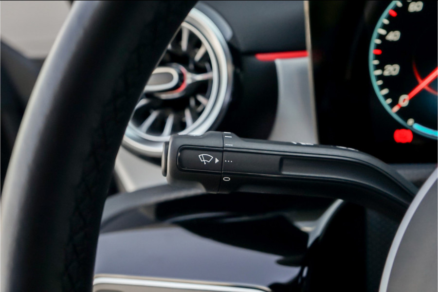 Mercedes-Benz CLA-Klasse 250 e AMG Pano Leder Ambiente Camera 19"