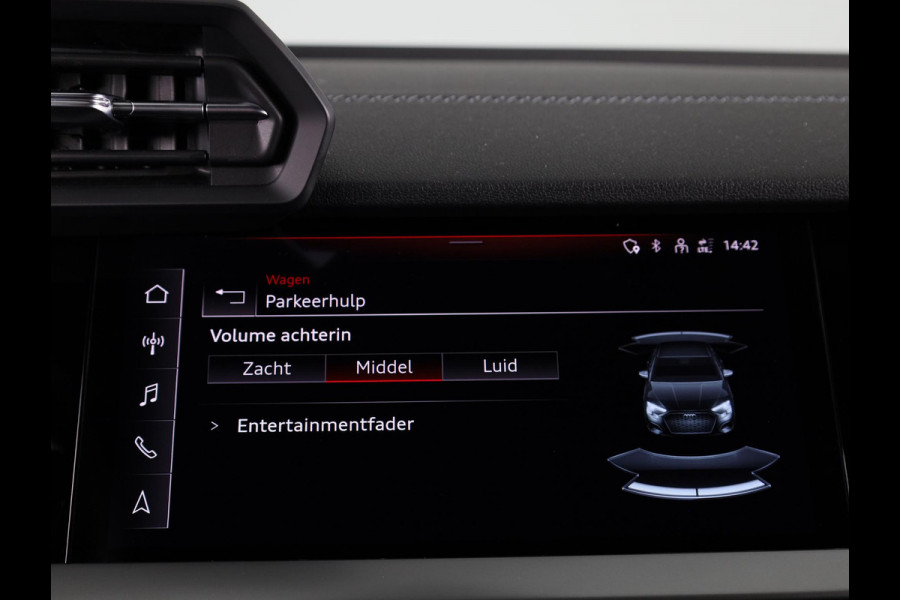 Audi A3 Limousine 35 TFSI S edition 150pk S-tronic | Navigatie | Full led koplampen | 18 inch Lichtmetalen velgen | Virtual Cockpit