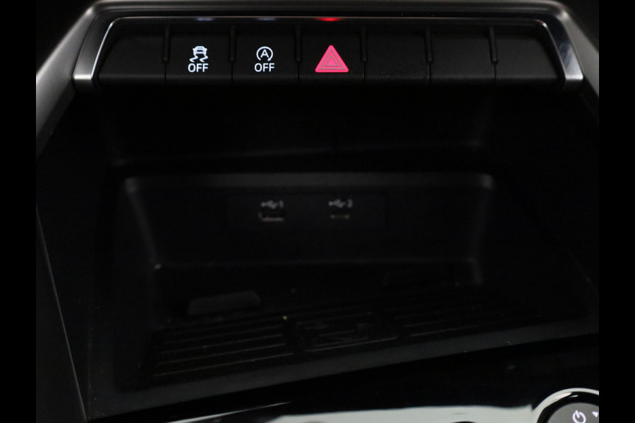 Audi A3 Limousine 35 TFSI S edition 150pk S-tronic | Navigatie | Full led koplampen | 18 inch Lichtmetalen velgen | Virtual Cockpit