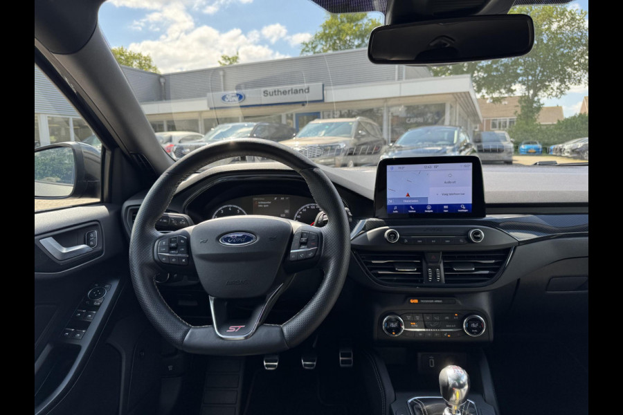 Ford FOCUS Wagon 2.3 EcoBoost ST-3 278pk | Adaptieve cruise control | Adaptieve LED |  Trekhaak | Winter Pack | Bang&Olufsen | Elektrische achterklep | Head up Display