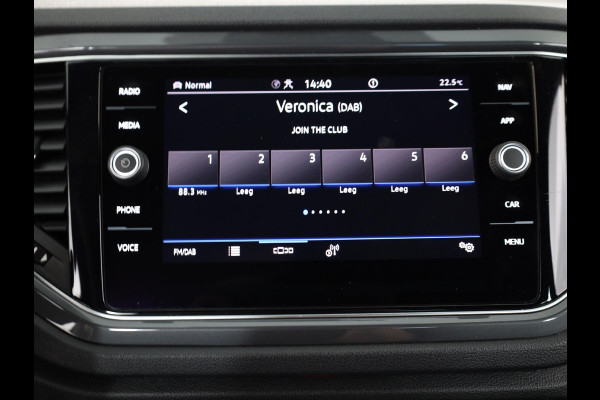 Volkswagen T-Roc 1.5 TSI Sport 150 pk Automaat (DSG) | Autom. airco | Parkeersensoren | Lichtmetalen velgen 18" | Extra getint glas |