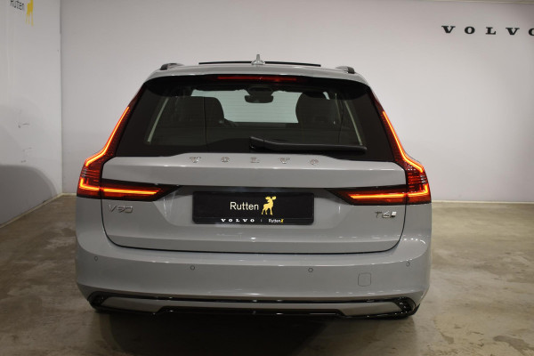Volvo V90 T6 350PK Automaat Plug-in hybrid AWD Ultra Dark / Panoramadak / 360 camera / Head-up display / Trekhaak