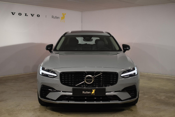 Volvo V90 T6 350PK Automaat Plug-in hybrid AWD Ultra Dark / Panoramadak / 360 camera / Head-up display / Trekhaak