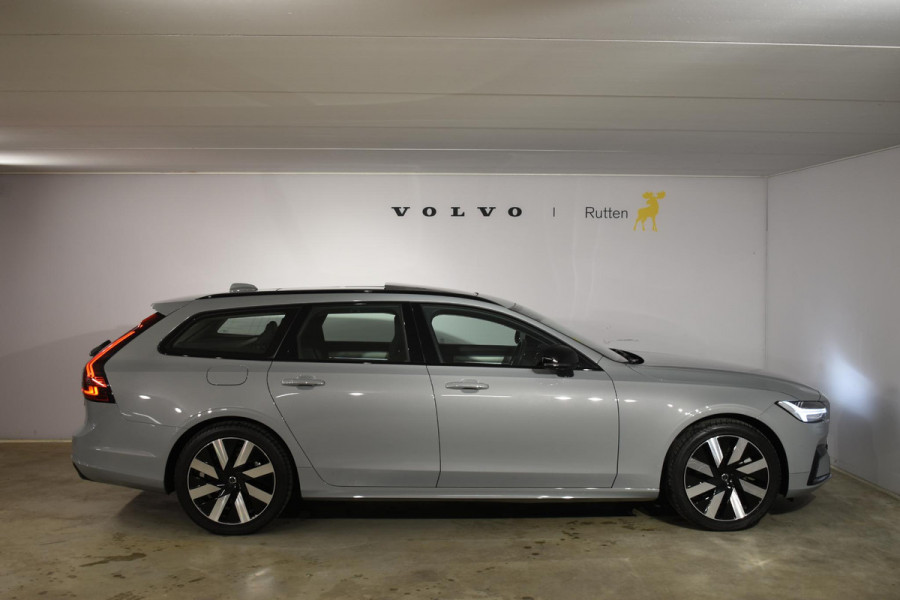 Volvo V90 T6 350PK Automaat Plug-in hybrid AWD Ultra Dark / Panoramadak / 360 camera / Head-up display / Trekhaak