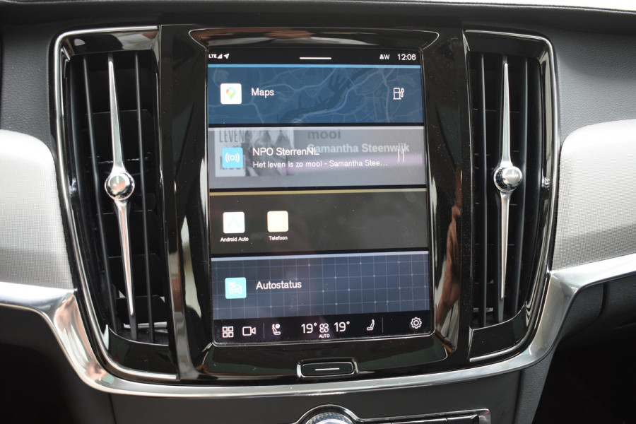 Volvo V90 T6 350PK Automaat Plug-in hybrid AWD Ultra Dark / Panoramadak / 360 camera / Head-up display / Trekhaak
