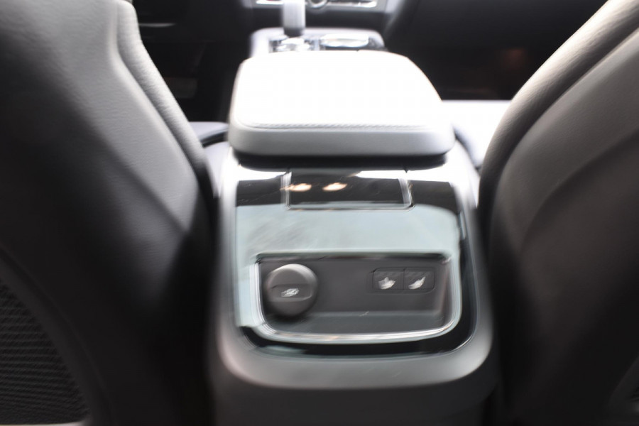 Volvo V90 T6 350PK Automaat Plug-in hybrid AWD Ultra Dark / Panoramadak / 360 camera / Head-up display / Trekhaak
