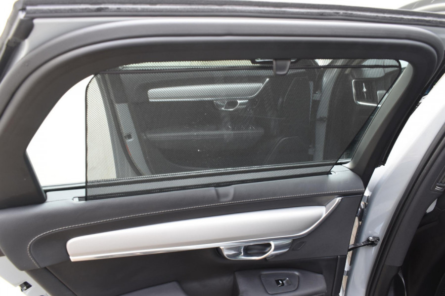 Volvo V90 T6 350PK Automaat Plug-in hybrid AWD Ultra Dark / Panoramadak / 360 camera / Head-up display / Trekhaak