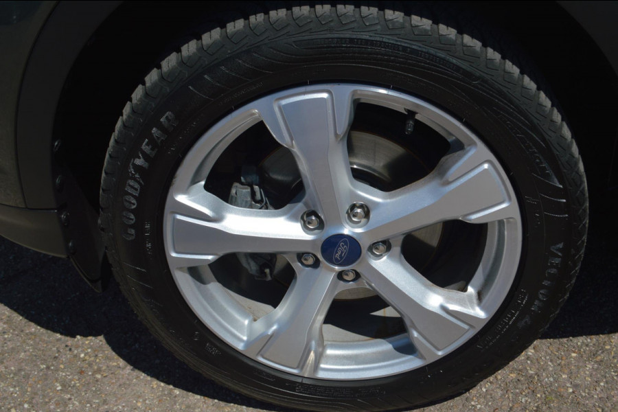 Ford Kuga 1.5 EcoBoost Titanium | Afn. trekhaak | 1800 kg trekgewicht | Navigatie