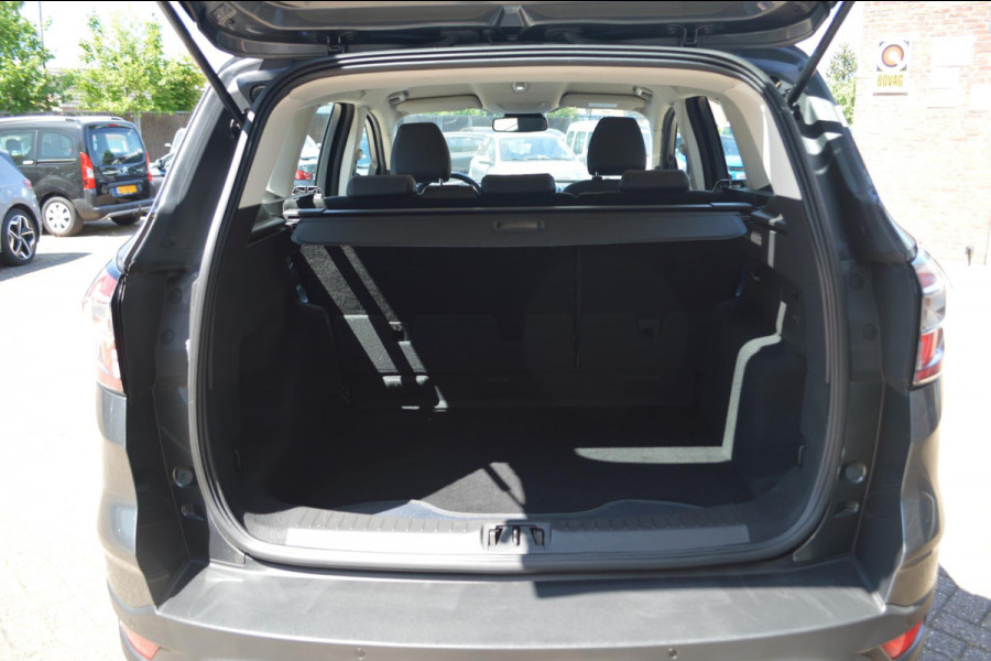 Ford Kuga 1.5 EcoBoost Titanium | Afn. trekhaak | 1800 kg trekgewicht | Navigatie
