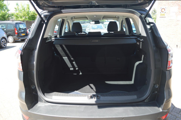 Ford Kuga 1.5 EcoBoost Titanium | Afn. trekhaak | 1800 kg trekgewicht | Navigatie