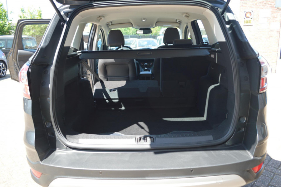 Ford Kuga 1.5 EcoBoost Titanium | Afn. trekhaak | 1800 kg trekgewicht | Navigatie