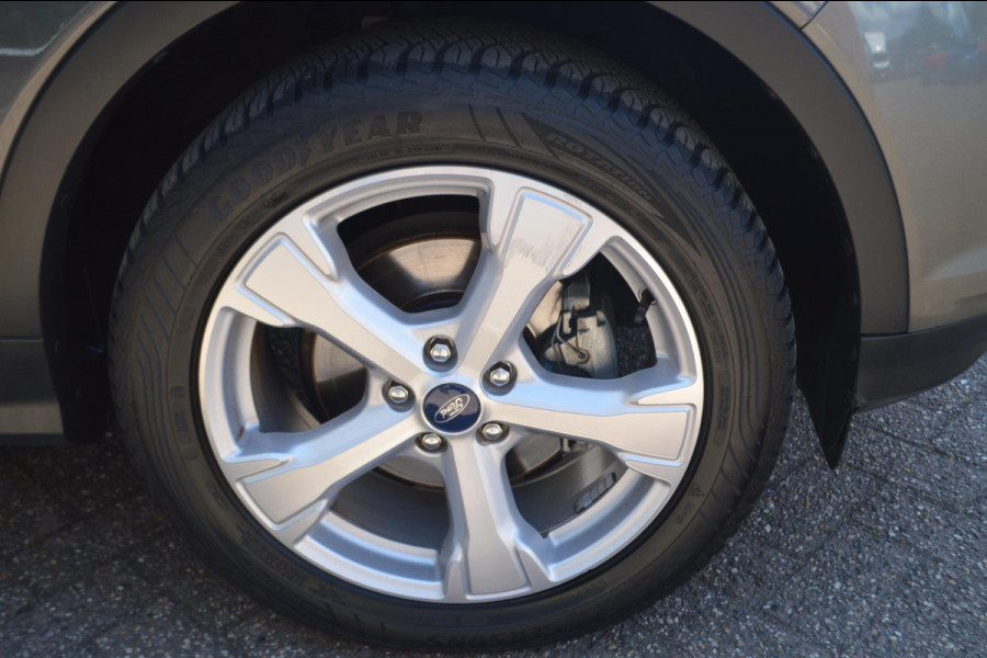 Ford Kuga 1.5 EcoBoost Titanium | Afn. trekhaak | 1800 kg trekgewicht | Navigatie