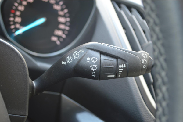 Ford Kuga 1.5 EcoBoost Titanium | Afn. trekhaak | 1800 kg trekgewicht | Navigatie