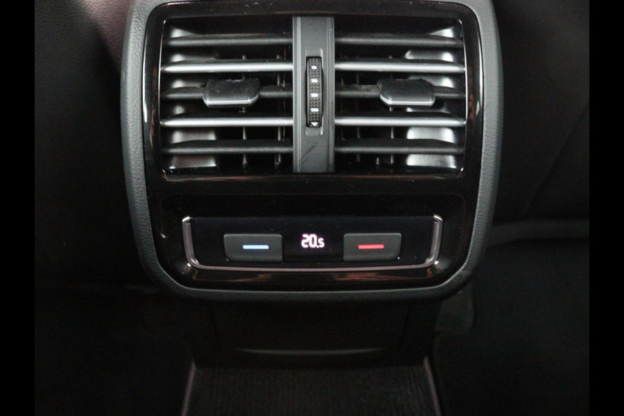 Volkswagen Passat 1.4 TSI R Line | 1e eigenaar | Trekhaak | Stoelverwarming | Carplay | Leder/Alcantara | Navigatie | Full LED | Adaptive cruise | Parkeerhulp | Climate control