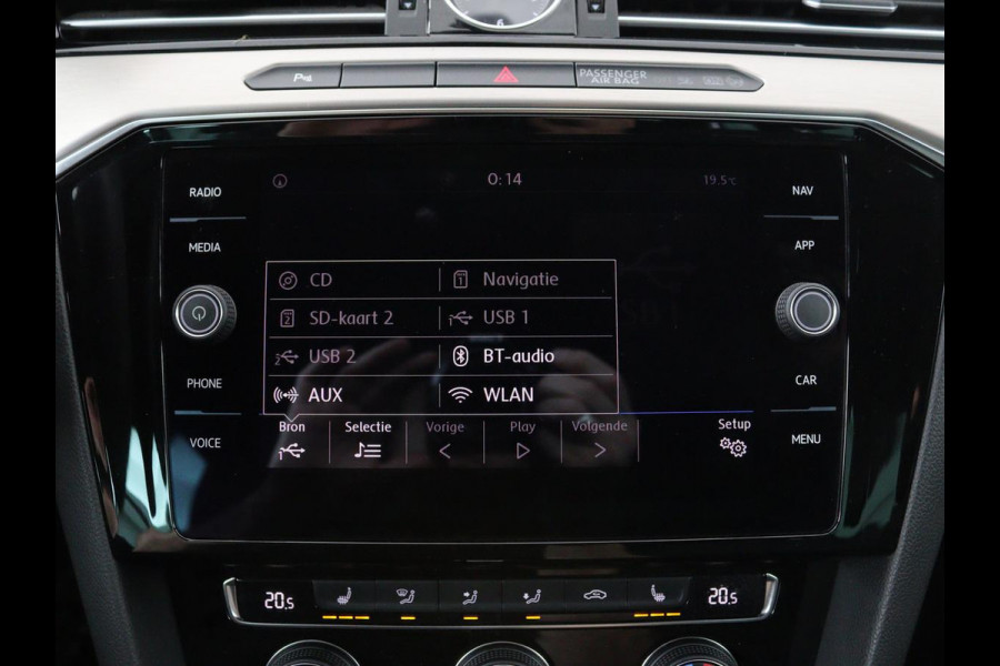 Volkswagen Passat 1.4 TSI R Line | 1e eigenaar | Trekhaak | Stoelverwarming | Carplay | Leder/Alcantara | Navigatie | Full LED | Adaptive cruise | Parkeerhulp | Climate control