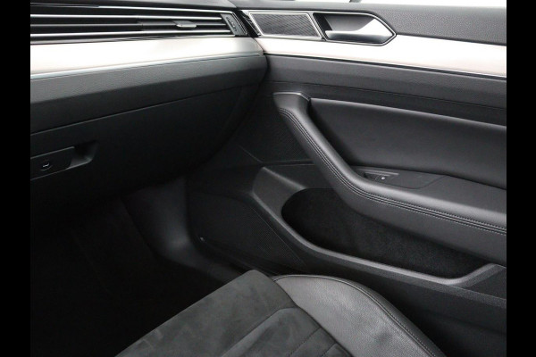 Volkswagen Passat 1.4 TSI R Line | 1e eigenaar | Trekhaak | Stoelverwarming | Carplay | Leder/Alcantara | Navigatie | Full LED | Adaptive cruise | Parkeerhulp | Climate control