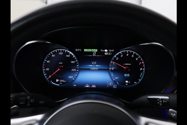 Mercedes-Benz C-Klasse 300e AMG | Panoramadak | Leder | Adaptive cruise | Stoelverwarming | Matrix LED | 360 camera | Carplay | Navigatie | Park Assist