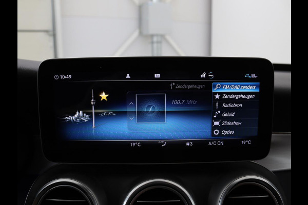 Mercedes-Benz C-Klasse 300e AMG | Panoramadak | Leder | Adaptive cruise | Stoelverwarming | Matrix LED | 360 camera | Carplay | Navigatie | Park Assist