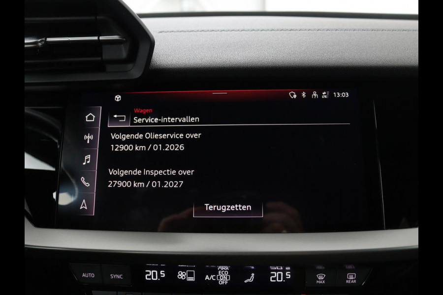 Audi A3 30 TFSI S edition | Carplay | Trekhaak | Sportstoelen | Navigatie | Virtual Cockpit | Half leder | Full LED | Climate control | Cruise control | Getint glas