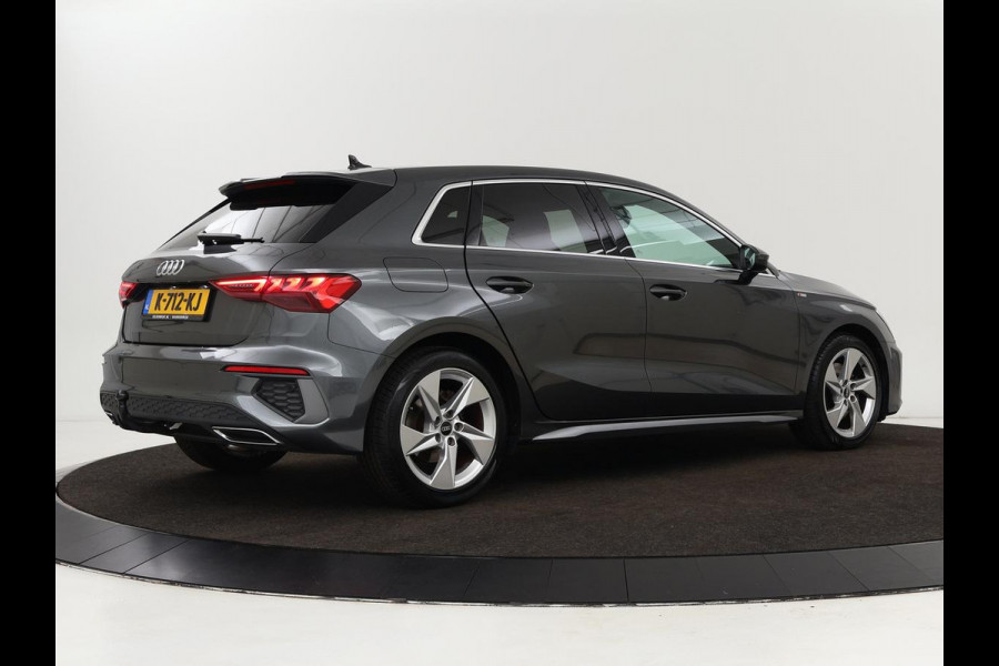 Audi A3 30 TFSI S edition | Carplay | Trekhaak | Sportstoelen | Navigatie | Virtual Cockpit | Half leder | Full LED | Climate control | Cruise control | Getint glas