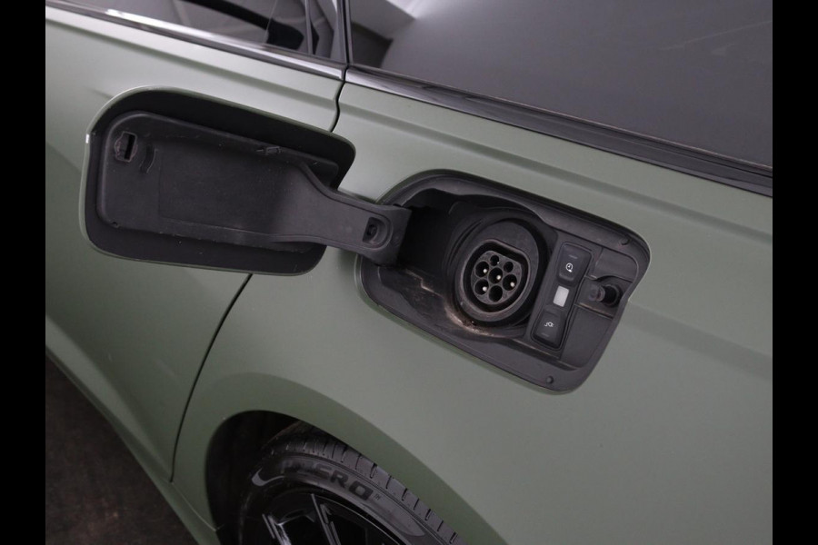 Audi A6 55 TFSIe quattro Competition | Adaptive cruise | Bang & Olufsen | Stoelverwarming | Carplay | Matrix LED | Trekhaak | Sportstoelen | Navigatie | Parkeerhulp | Virtual Cockpit | 21'' Lichtmetalen velgen