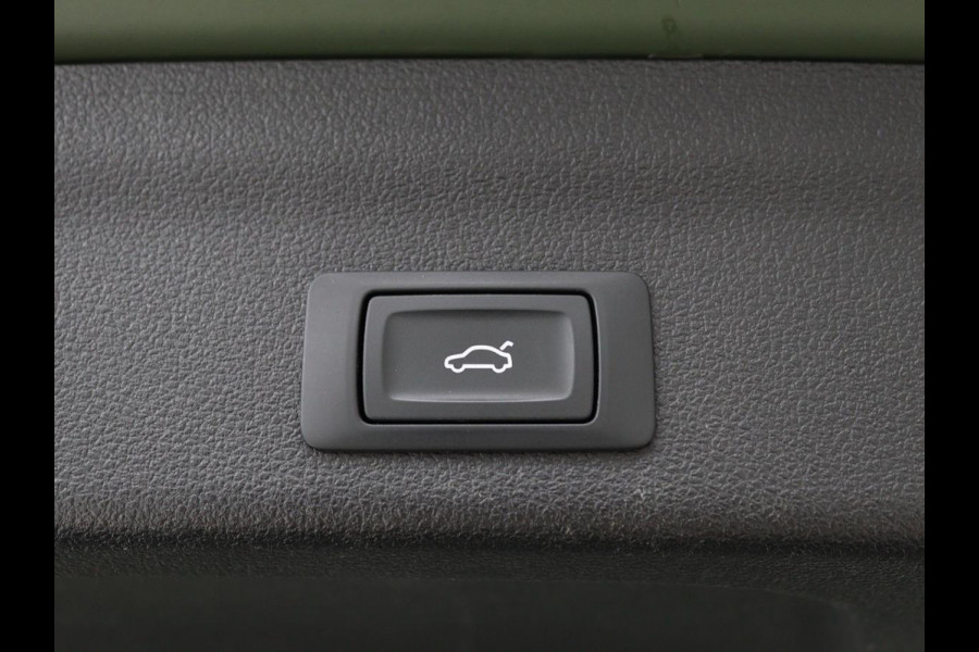 Audi A6 55 TFSIe quattro Competition | Adaptive cruise | Bang & Olufsen | Stoelverwarming | Carplay | Matrix LED | Trekhaak | Sportstoelen | Navigatie | Parkeerhulp | Virtual Cockpit | 21'' Lichtmetalen velgen