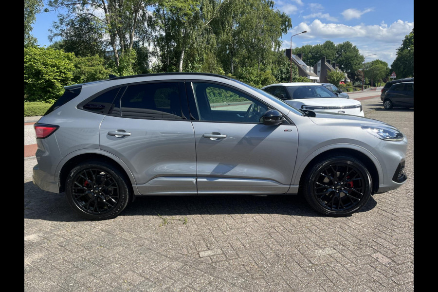 Ford Kuga 2.5 PHEV ST-Line X 225pk | Black Pack | Elektrische Achterklep | Rode Remklauwen | Achteruitrijcamera | 20 inch velgen