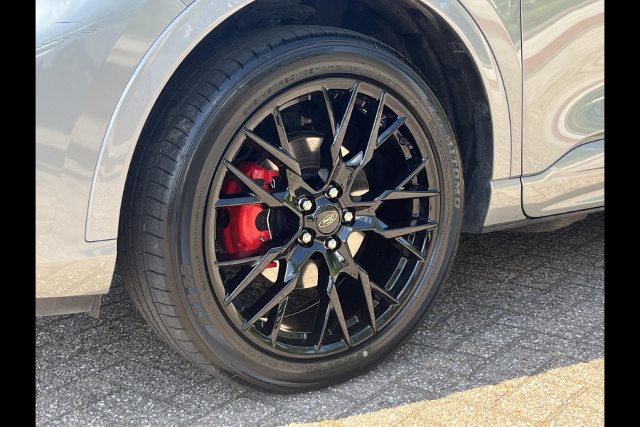 Ford Kuga 2.5 PHEV ST-Line X 225pk | Black Pack | Elektrische Achterklep | Rode Remklauwen | Achteruitrijcamera | 20 inch velgen