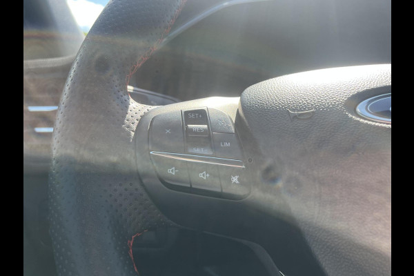 Ford Kuga 2.5 PHEV ST-Line X 225pk | Black Pack | Elektrische Achterklep | Rode Remklauwen | Achteruitrijcamera | 20 inch velgen