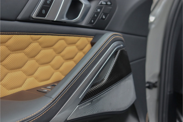 BMW X6M Competition NL AUTO **Bowers & Wilkins/Carbon/Pano.Sky/LCD schermen/E-Trekhaak**