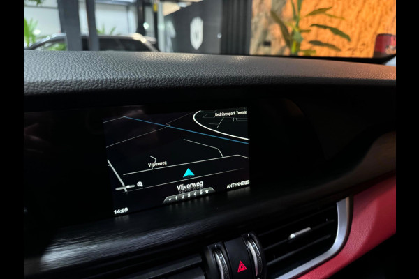 Alfa Romeo Stelvio 2.0 T AWD Super Q4 Garantie Camera PDC Leder Elek Achterklep DAB LED Cruise Clima Navi Rijklaar