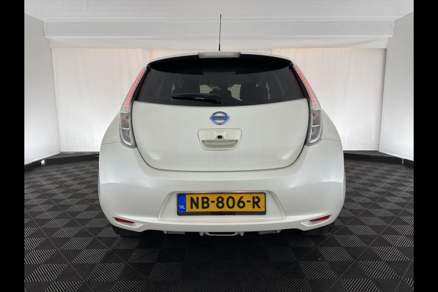 Nissan Leaf Tekna 30 kWh (INCL.BTW) Aut. *FULL-LEATHER | FULL-LED | BOSE-SURROUND | TOP-VIEW | KEYLESS | NAVI-FULLMAP | ECC | COMFORT-SEATS | 17"ALU*