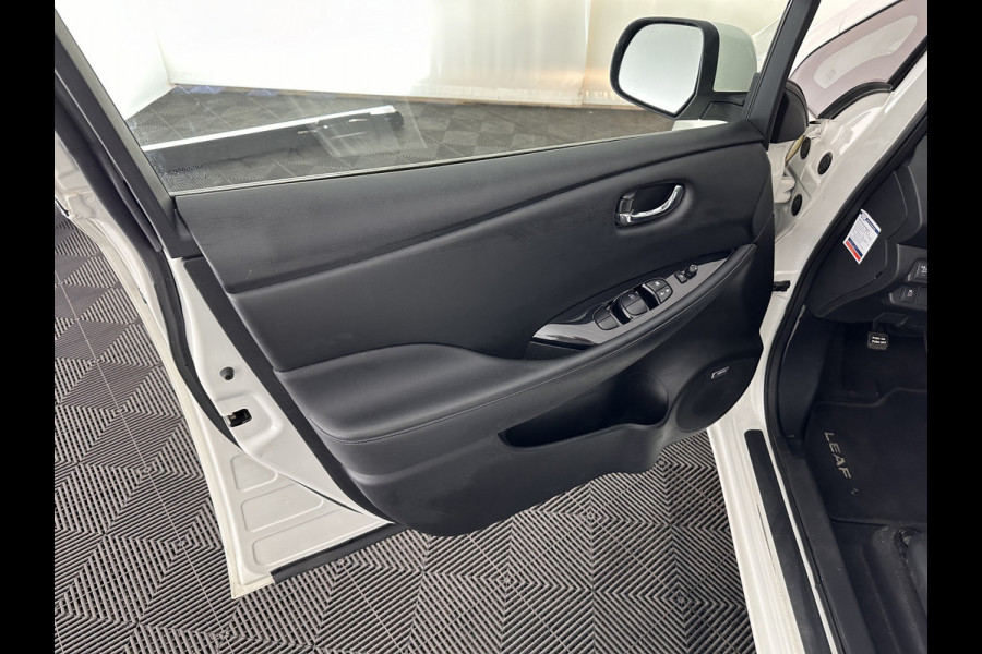 Nissan Leaf Tekna 30 kWh (INCL.BTW) Aut. *FULL-LEATHER | FULL-LED | BOSE-SURROUND | TOP-VIEW | KEYLESS | NAVI-FULLMAP | ECC | COMFORT-SEATS | 17"ALU*