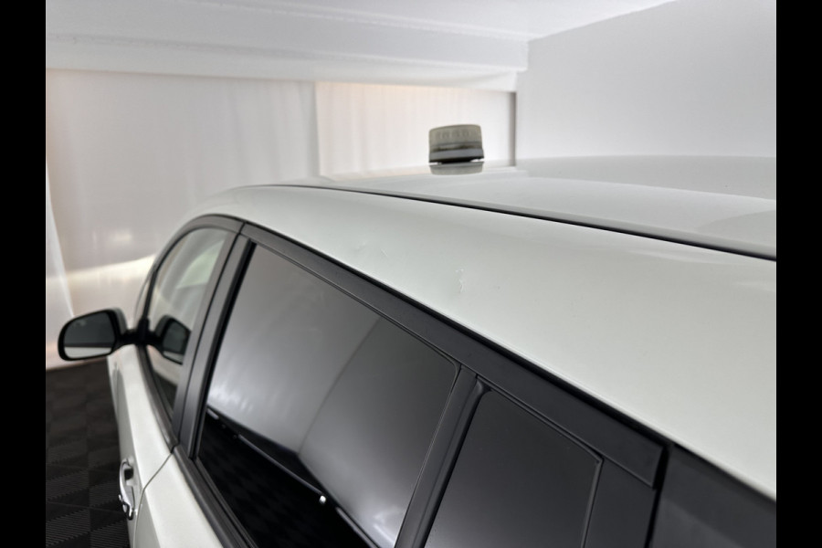 Nissan Leaf Tekna 30 kWh (INCL.BTW) Aut. *FULL-LEATHER | FULL-LED | BOSE-SURROUND | TOP-VIEW | KEYLESS | NAVI-FULLMAP | ECC | COMFORT-SEATS | 17"ALU*