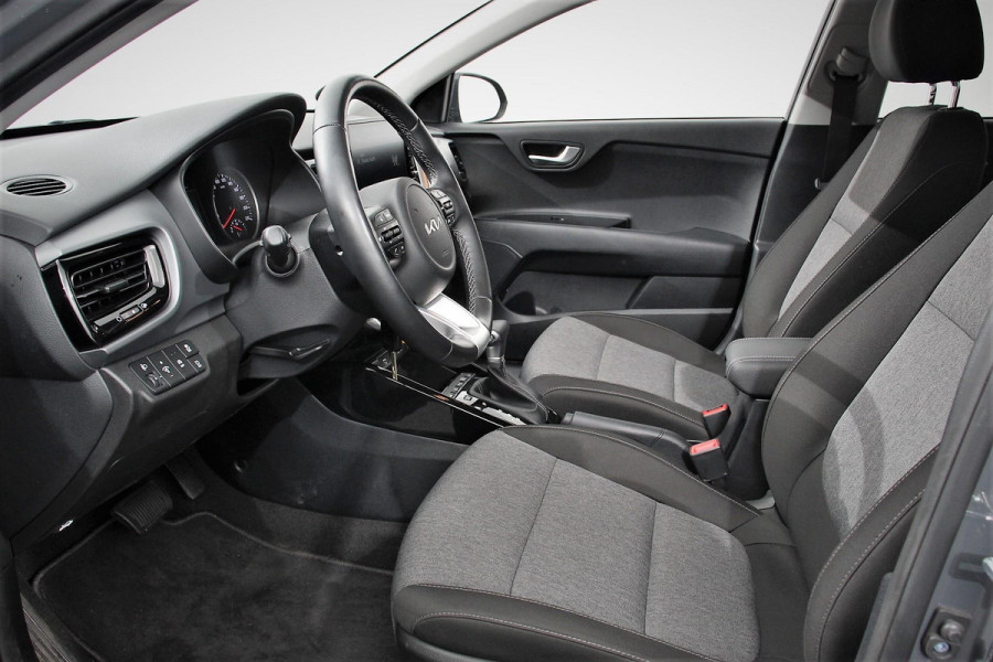 Kia Stonic 1.0 T-GDI 136pk MHEV Automaat Vision Kia Stonic 1.0 T-GDI 120pk MHEV Automaat Vision | Navigatie | Climate control | Camera | Cruise Control | Dab | 17" Lichtmetalen velgen