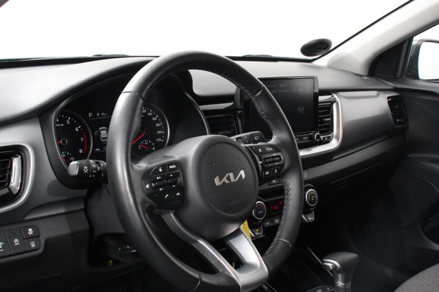 Kia Stonic 1.0 T-GDI 136pk MHEV Automaat Vision Kia Stonic 1.0 T-GDI 120pk MHEV Automaat Vision | Navigatie | Climate control | Camera | Cruise Control | Dab | 17" Lichtmetalen velgen