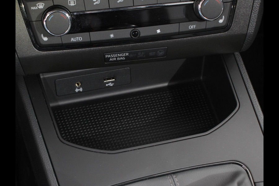 Seat Ibiza 1.0 TSI Style Navigatie Apple Carplay / Android Auto Climate Control Cruise Control